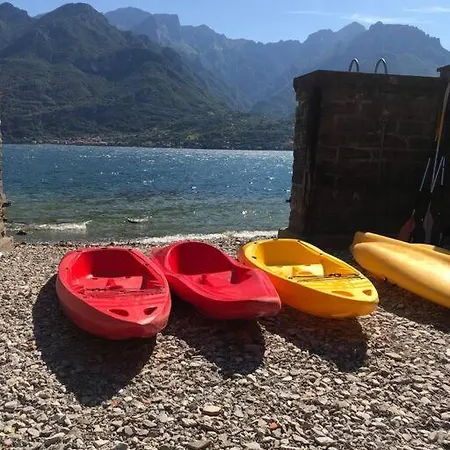 Il Cigno Lakeside 아파트