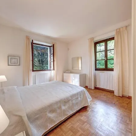 Il Cigno Lakeside 아파트
